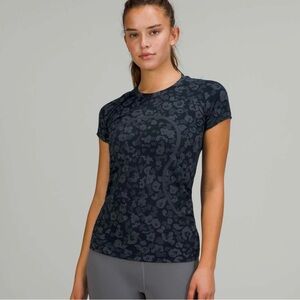 [Size 8] - Lululemon Swiftly Tech Short-Sleeve Shirt 2.0 *Hip Length